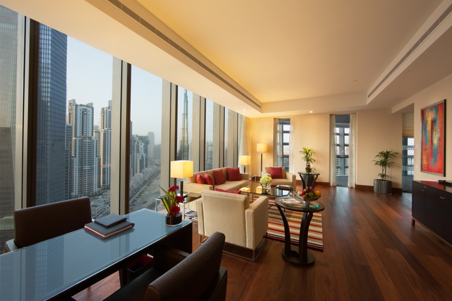 Hi_55997233_The_Oberoi,_Dubai_-_Luxury_Suite_Living_Room