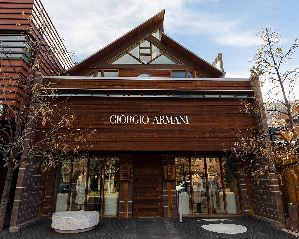 gangpad Antecedent Nutteloos Shop Giorgio Armani's Boutique In Aspen – Nobleman Magazine