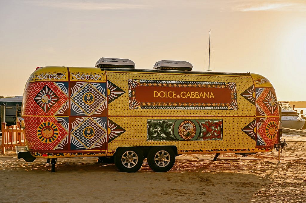 plannen verdamping Lake Taupo Dolce & Gabbana Hits The Hamptons with Traveling Pop-Up – Nobleman Magazine